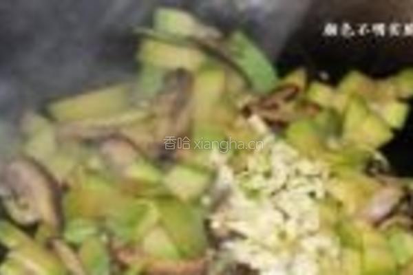西葫芦炒香菇的做法图解6
