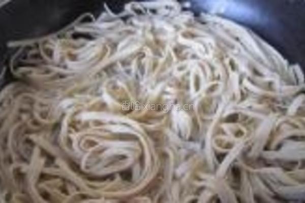 红油豆腐皮的做法图解4