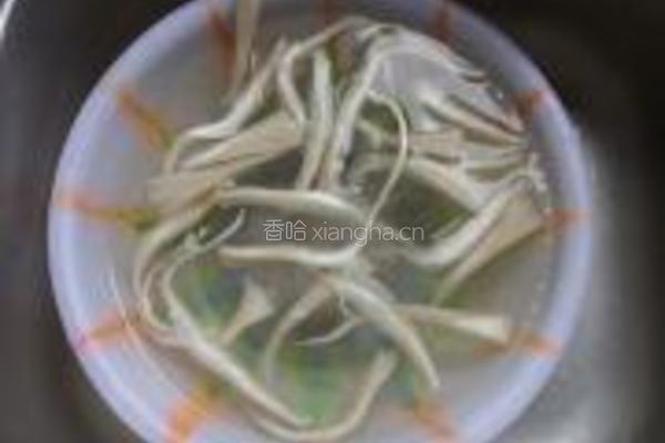 酥脆炸平菇的做法图解2