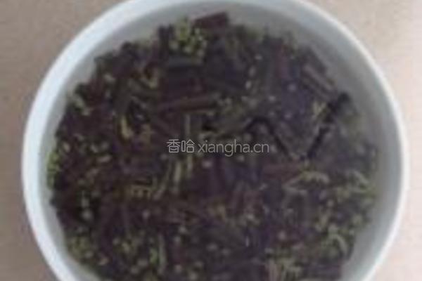 辣味蕨菜凉粉的做法图解4