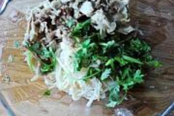 金针菇拌肥牛的做法图解5