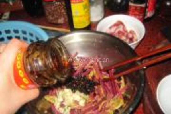 凉拌蕨菜的做法图解9