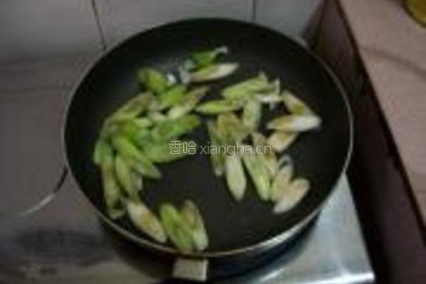 大葱炒豆腐的做法图解5