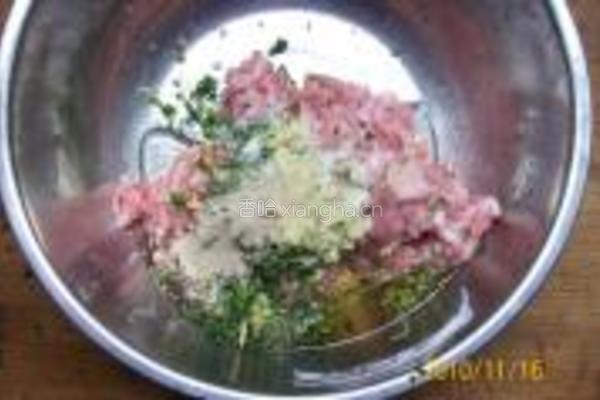 荠菜鲜肉黄金条的做法图解12