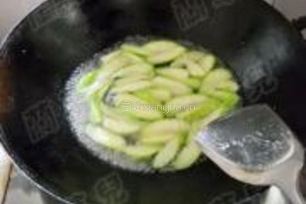 麻花丝瓜粉丝素汤的做法图解5