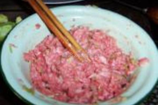 苦瓜汆丸子的做法图解2