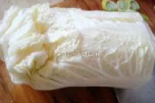 甜椒白菜炖粉条的做法图解1