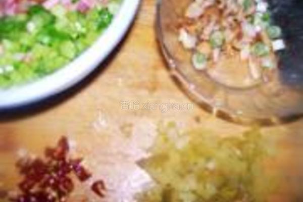 香辣芹菜末的做法图解1