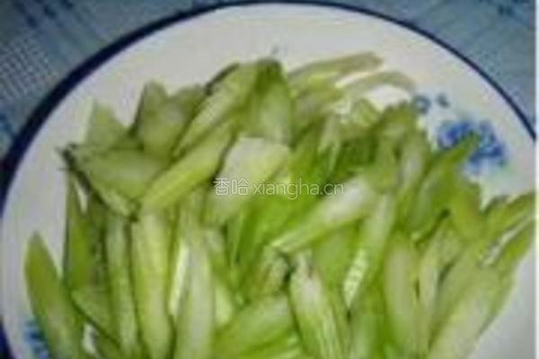 芹菜香干肉丝的做法图解1