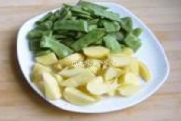 豆角土豆炖宽粉的做法图解4