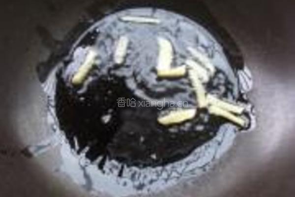 苏子叶泡菜烧鲫鱼的做法图解4