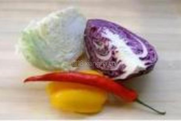 炝拌甘蓝菜的做法图解1