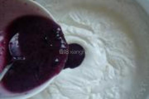 蓝莓慕斯的做法图解9