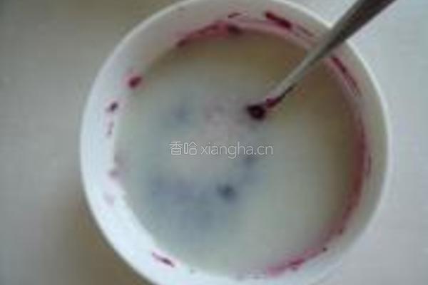 蓝莓慕斯的做法图解6