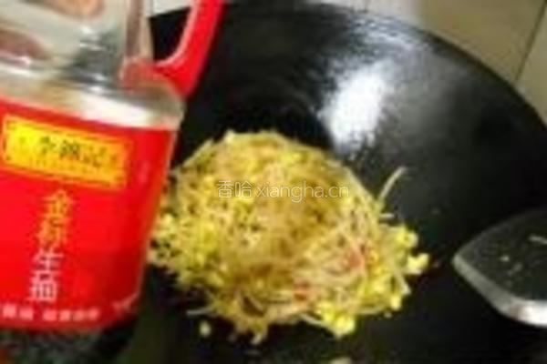 酸辣黄豆芽的做法图解7
