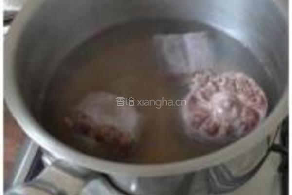 果蔬牛尾汤的做法图解2