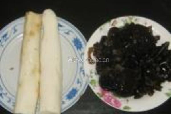 黑木耳炒山药的做法图解1