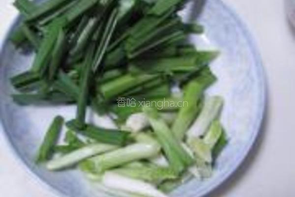 大蒜木耳炒山药的做法图解1