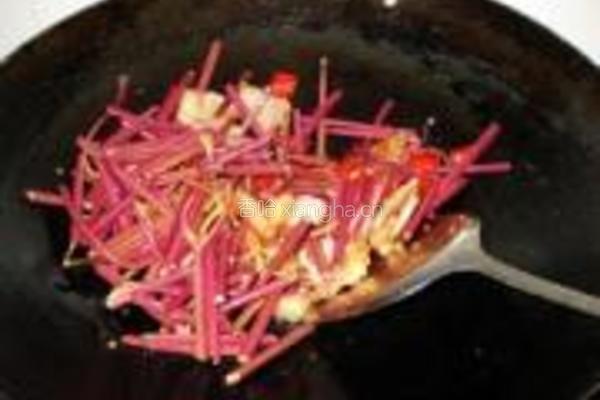 猪肉炒蕨菜的做法图解10