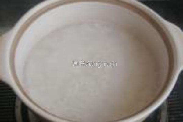 黄花菜咸肉粥的做法图解3