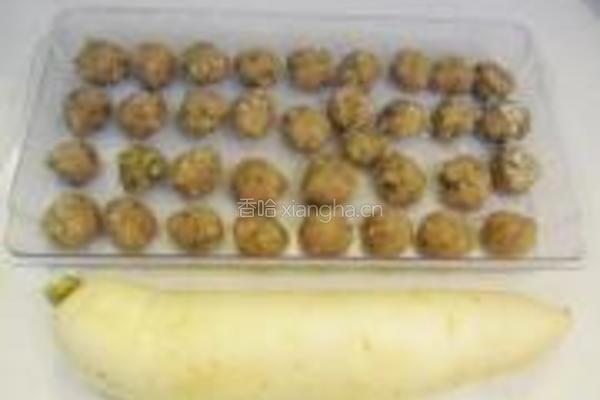 自制鲮鱼丸萝卜汤的做法图解7