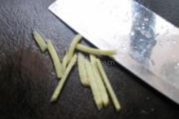 特色蒸鲈鱼的做法图解11