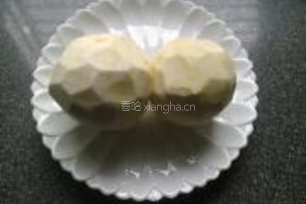 酸辣芋头丝的做法图解1