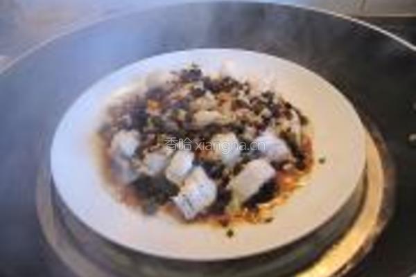 蒜头豆豉蒸海鳝的做法图解5