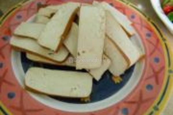 双椒豆香干的做法图解2
