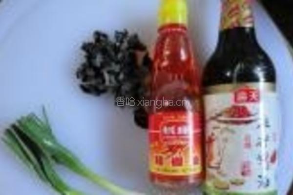 凉拌木耳的做法图解1
