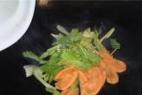 芹菜炒黑木耳的做法图解7