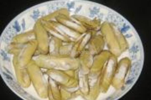 蒜味剁椒炒蛏子的做法图解1