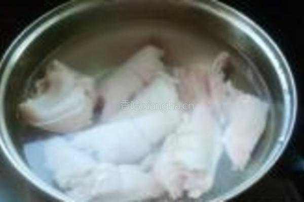 黄豆花生猪蹄煲的做法图解4