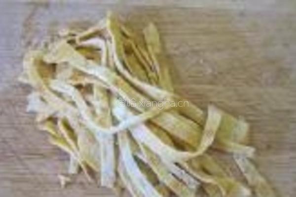 皮蛋上汤紫贝菜的做法图解3
