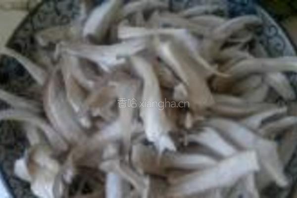 香辣炸菇丝的做法图解2