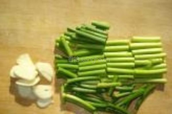 肉肠蒜薹胡萝卜的做法图解4