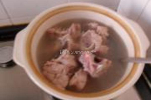 莲藕山药猪骨汤的做法图解3