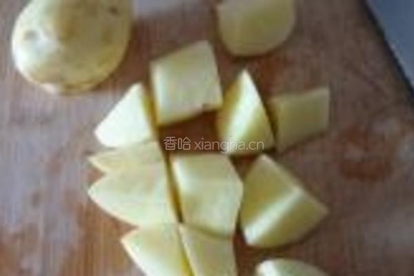 排骨芸豆炖土豆的做法图解3