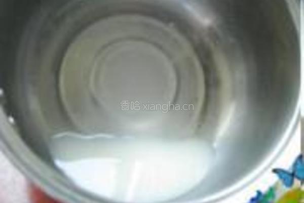 花生油戚风蛋糕的做法图解2