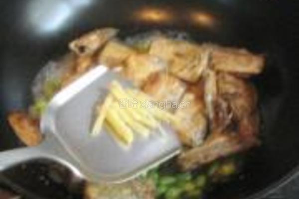 香辣毛豆煮带鱼的做法图解7