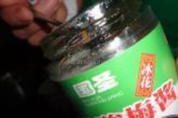酸梅酱蒸鳗鱼的做法图解3