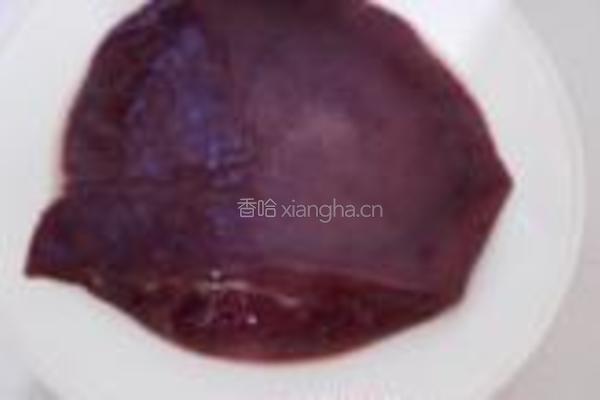 彩椒炒猪肝的做法图解1