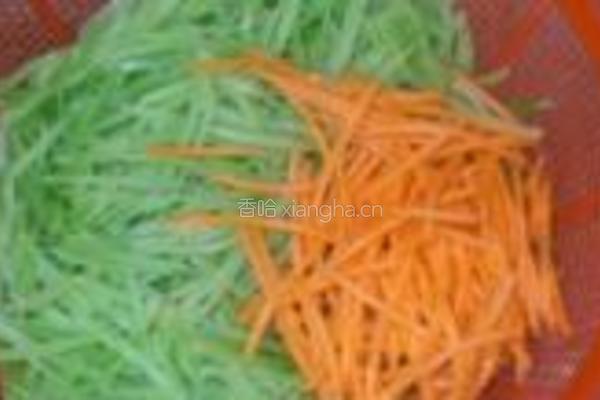 肉片炒莴笋萝卜丝的做法图解1