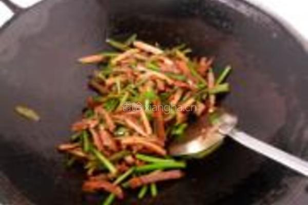 蒜苗豆干炒肉丝的做法图解6