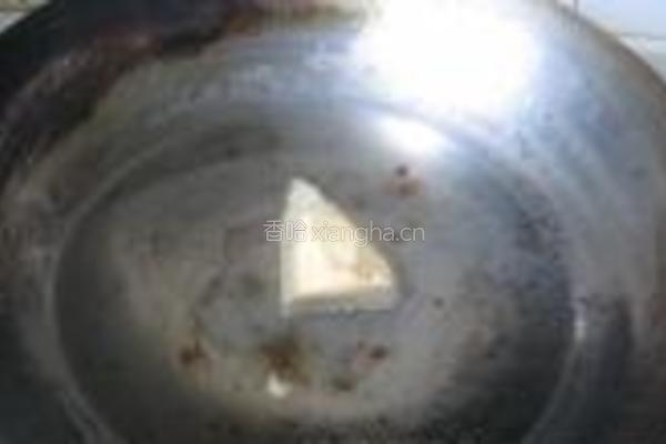 腐乳荠菜炒冬笋的做法图解2
