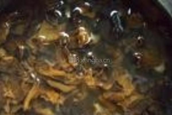 黑木耳炝黄瓜的做法图解1