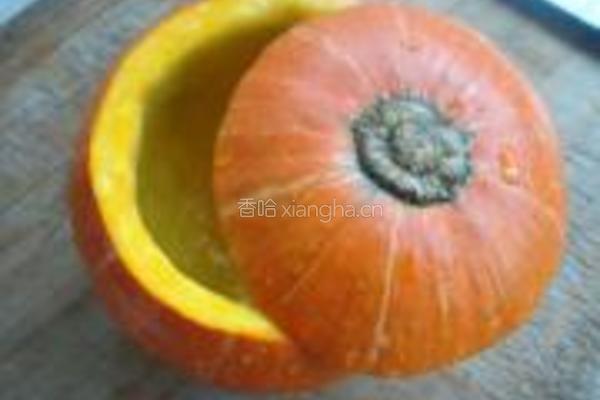 虾仁银鱼金瓜盅的做法图解4