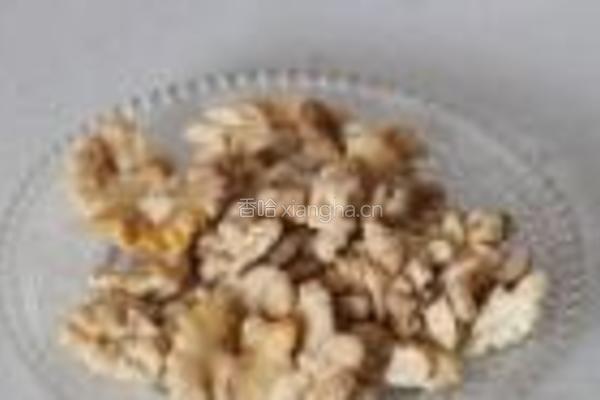 桃仁木耳豆腐煲的做法图解3