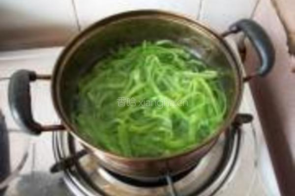 掠拌空心菜梗的做法图解4