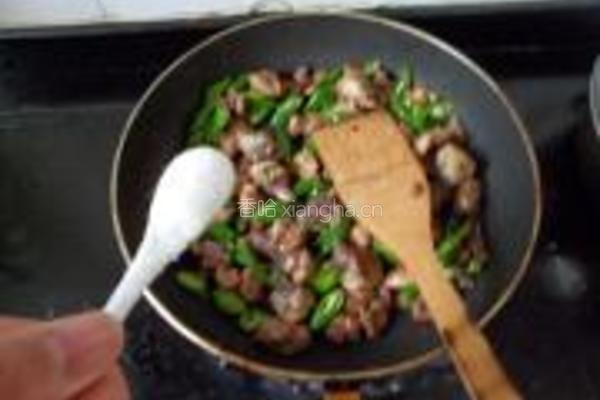 尖椒鸡腿的做法图解11